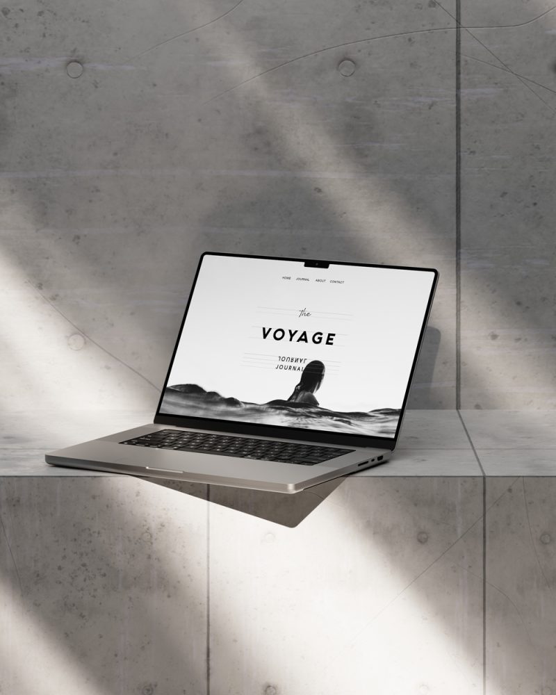 voyage-laptop-1000x1300